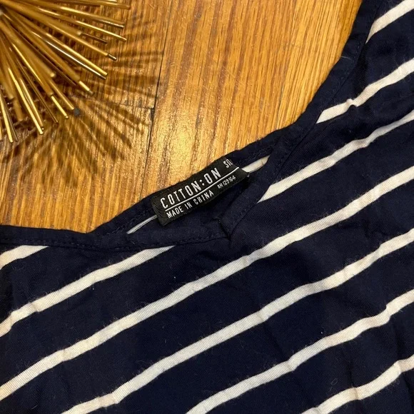 Striped Knit Elastic Waist Loose Fit Romper With Spaghetti Strap Size Medium - Picture 5 of 6